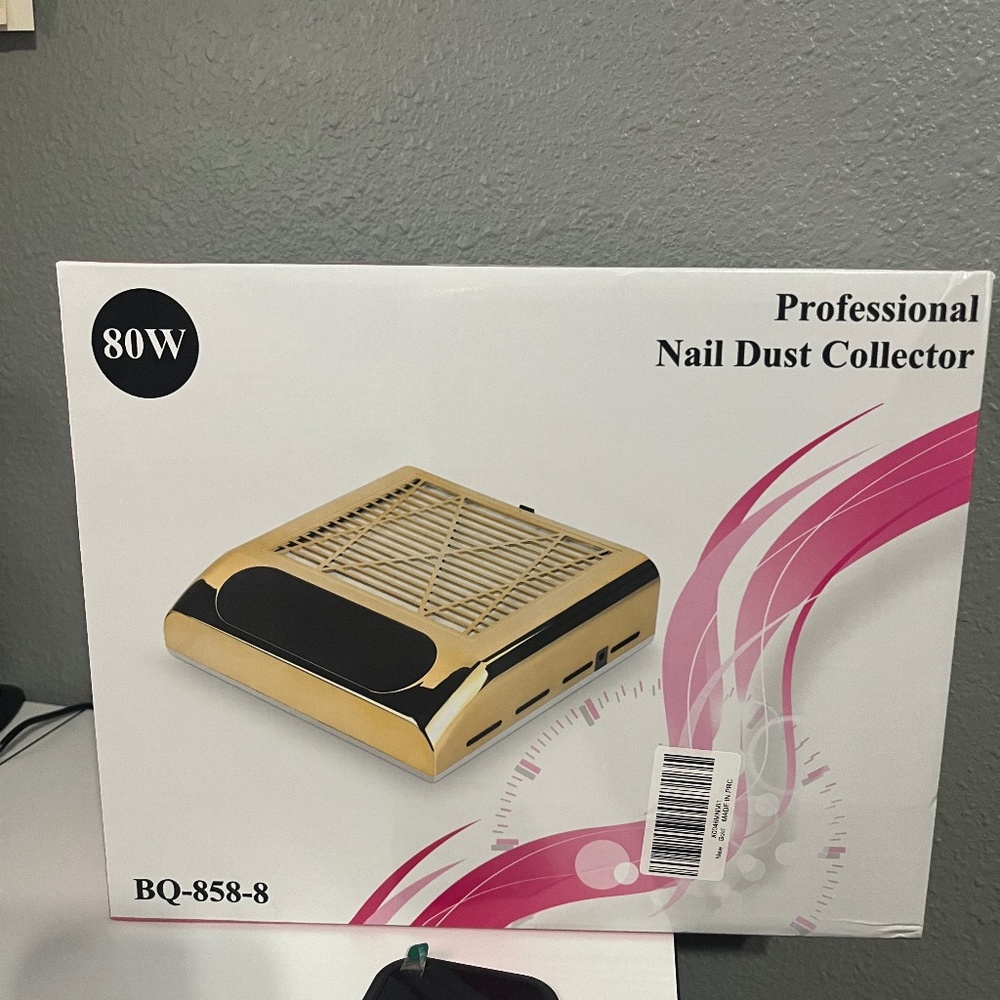 Nail dust collector